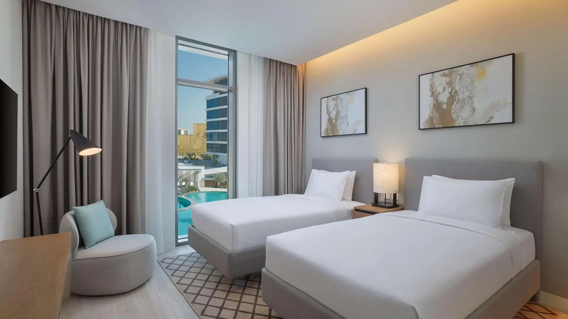 Doubletree By Hilton Abu Dhabi Yas Island Residences 4*,