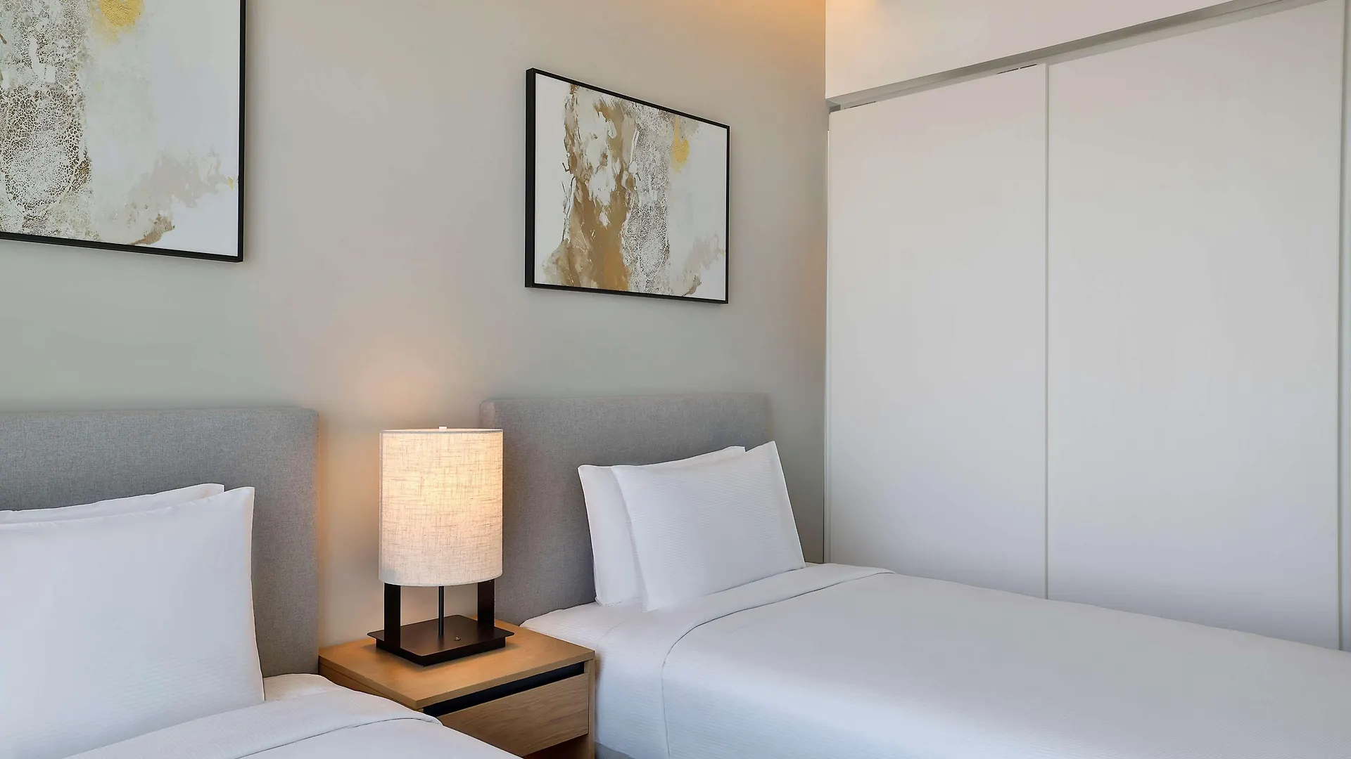 Doubletree By Hilton Abu Dhabi Yas Island Residences 4*,